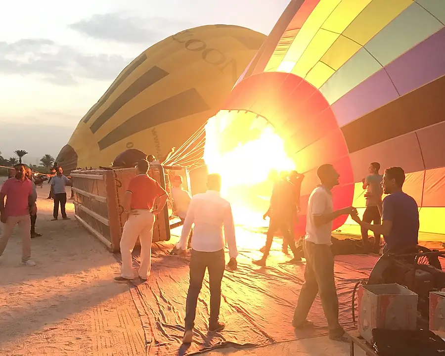 Hot air balloon inflation